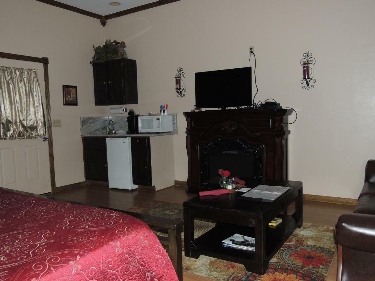 نورمان The Whispering Pines Inn المظهر الخارجي الصورة