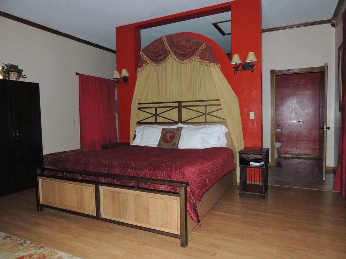 نورمان The Whispering Pines Inn المظهر الخارجي الصورة