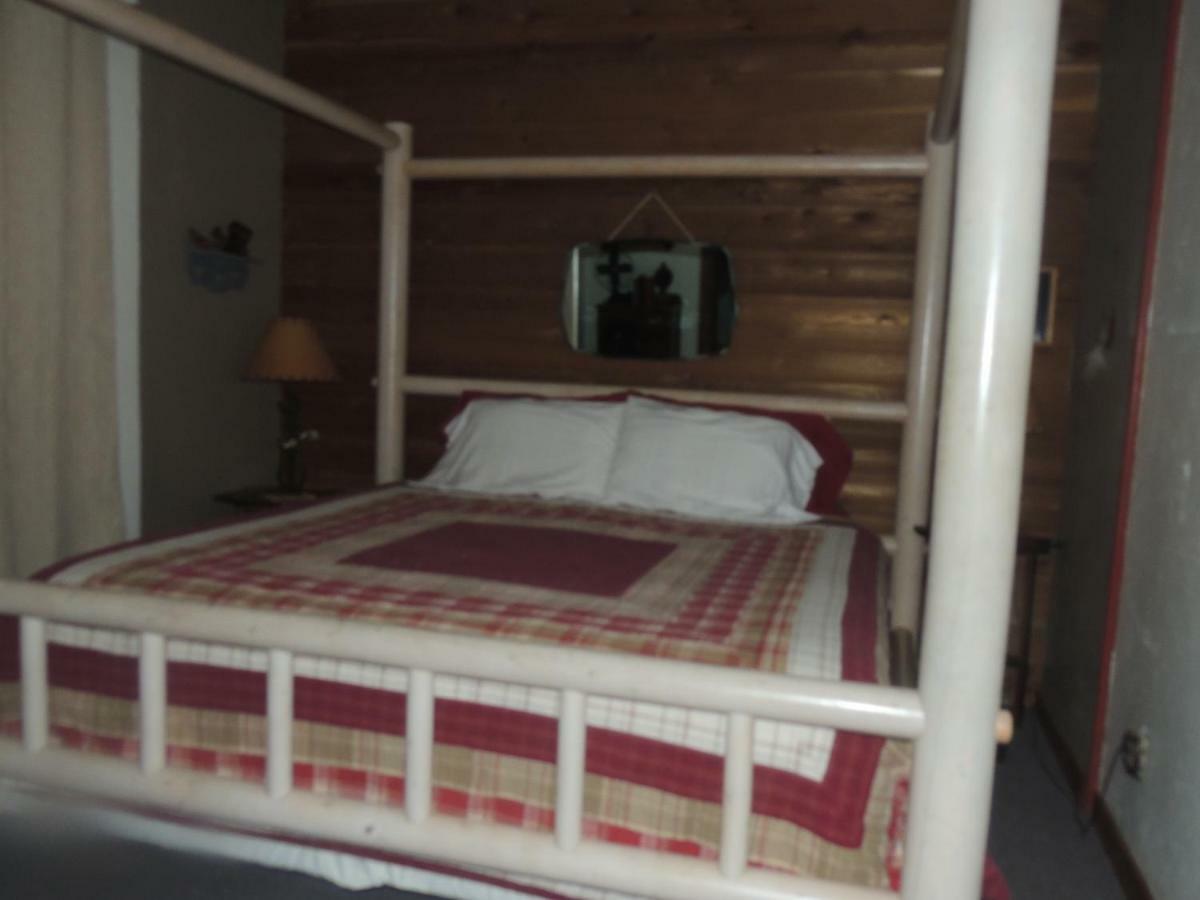 نورمان The Whispering Pines Inn المظهر الخارجي الصورة
