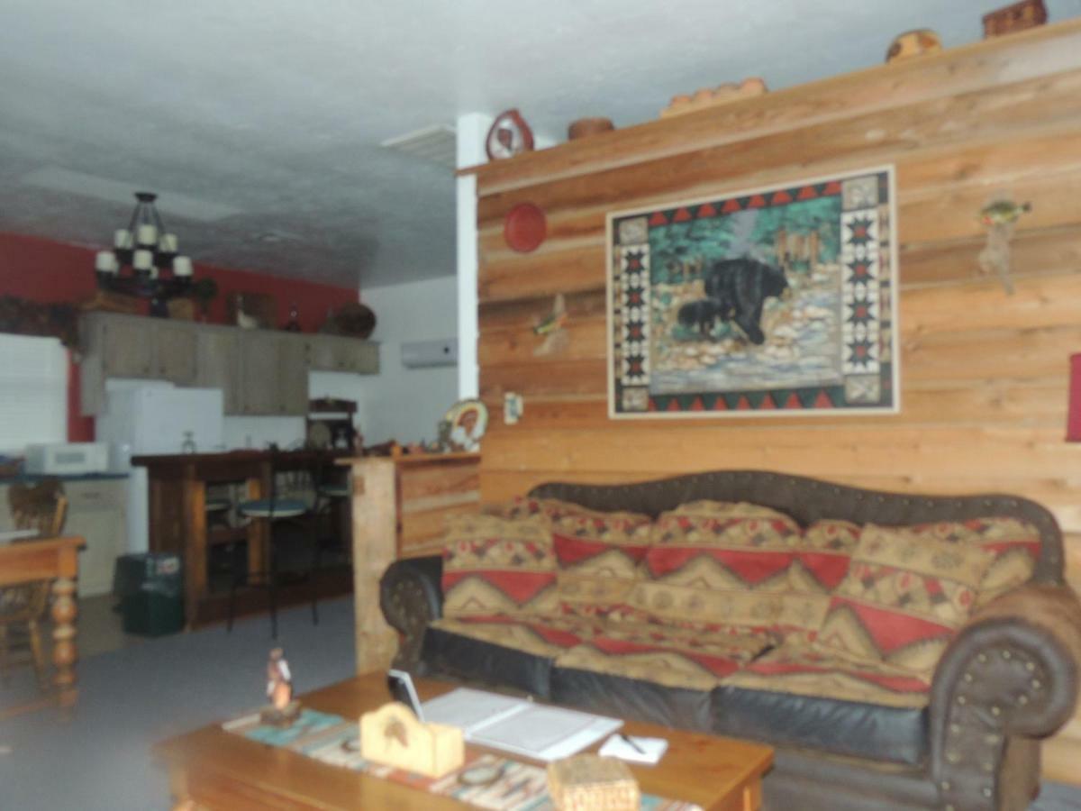 نورمان The Whispering Pines Inn المظهر الخارجي الصورة
