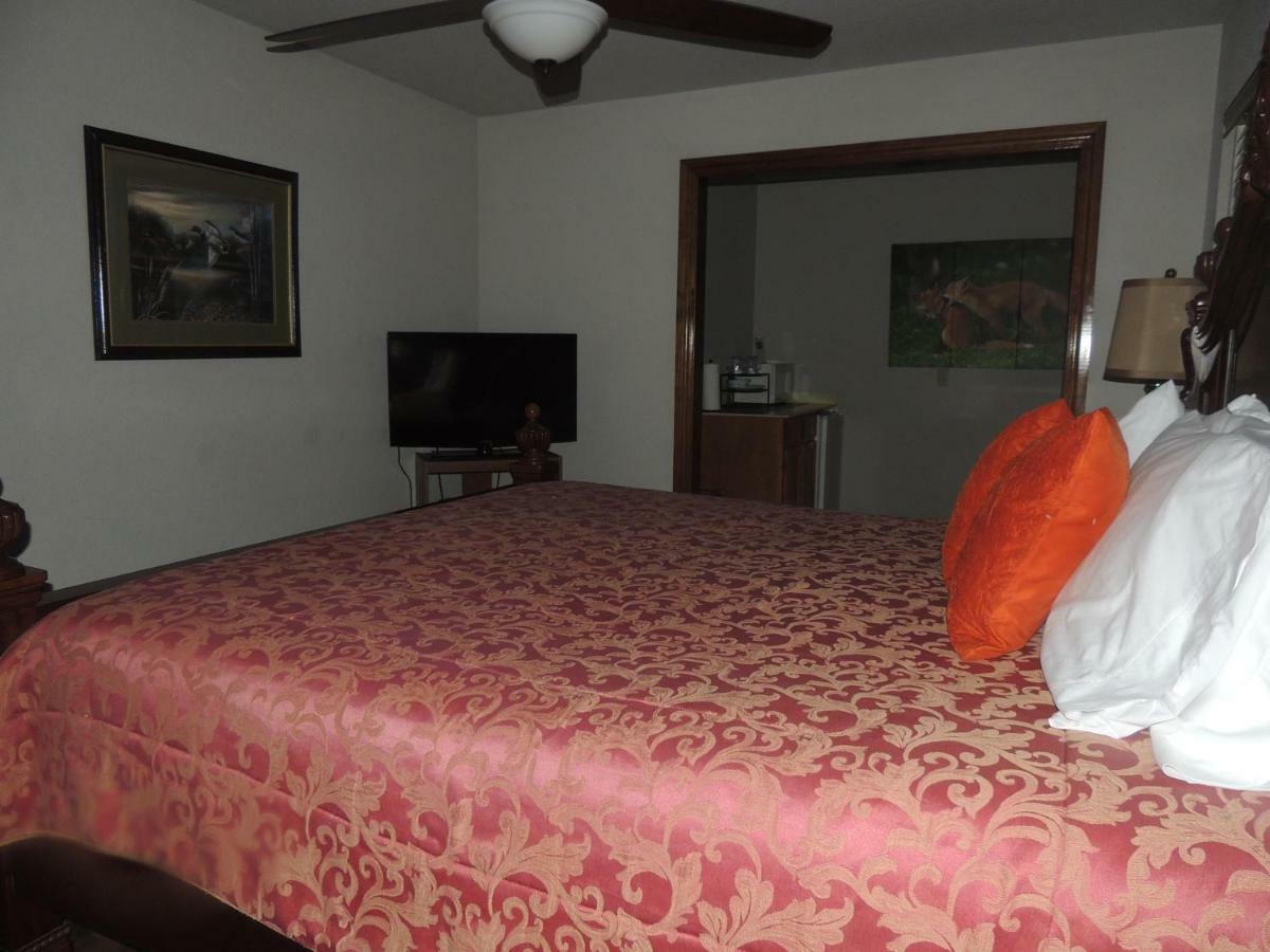 نورمان The Whispering Pines Inn المظهر الخارجي الصورة